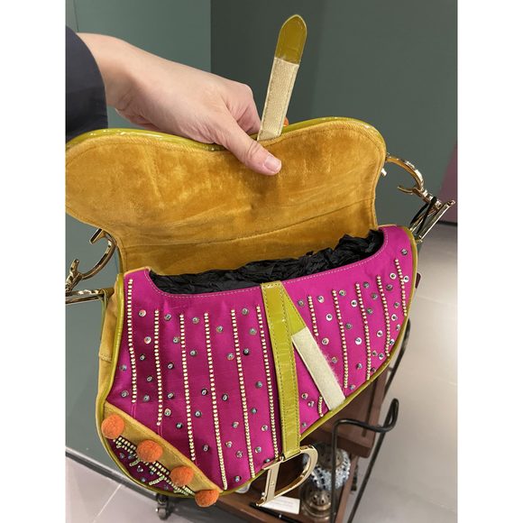 Limited Edition John Galliano era Dior Saddle bag with pompom and bead - Picture 4 of 16